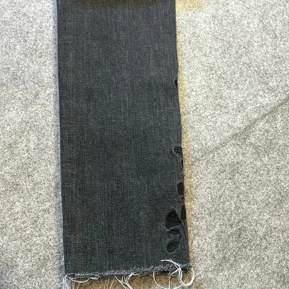 Levi's 711 Skinny  in Washed Black, Size 26. Great Leg Detail! - Picture 3 of 11